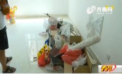 工人将一节25米轨排铺拆到高架桥面线线始发坐池